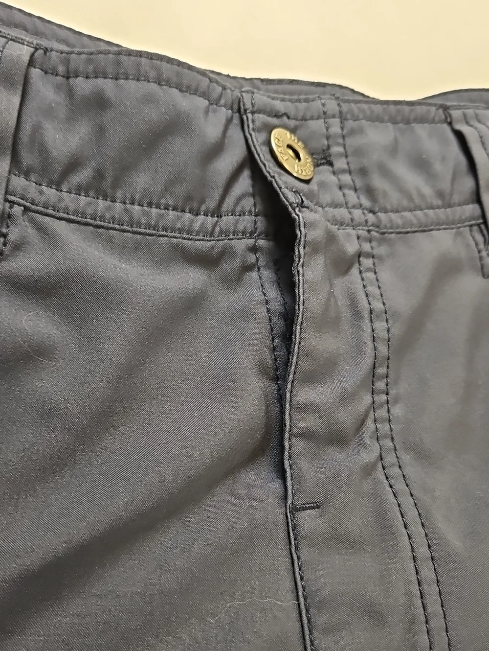 The North Face Men's Dark Navy Outdoor Shorts, Size 34
